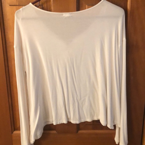 White tie shirt from Garage - Picture 2 of 3